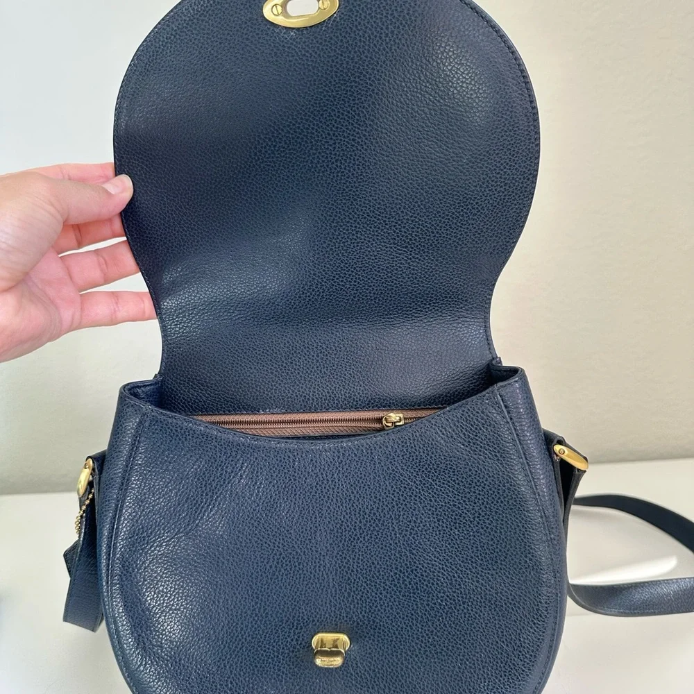 Low start Coach Midnight Blue Leather Crossbody Bag - Picture 2 of 7